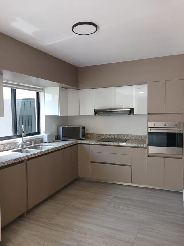 Renta Casa de una planta en Santa Engracia, San Pedro Garza Garcia