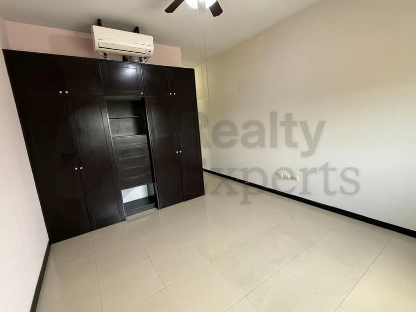 Gallery main