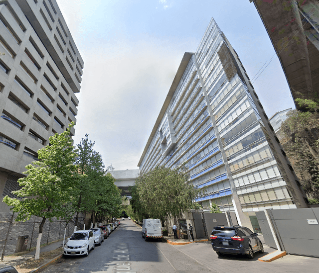 Venta de Casa ADJUDICADA en Las Lomas CDMX