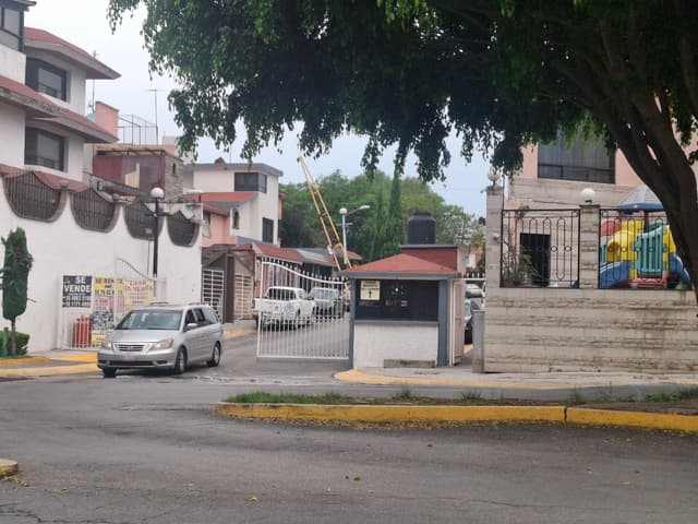 EXCELENTE OPORTUNIDAD. Casa en Venta Franccionamiento Residencial Cuautitlán Izcalli. Magnifica Ubicación