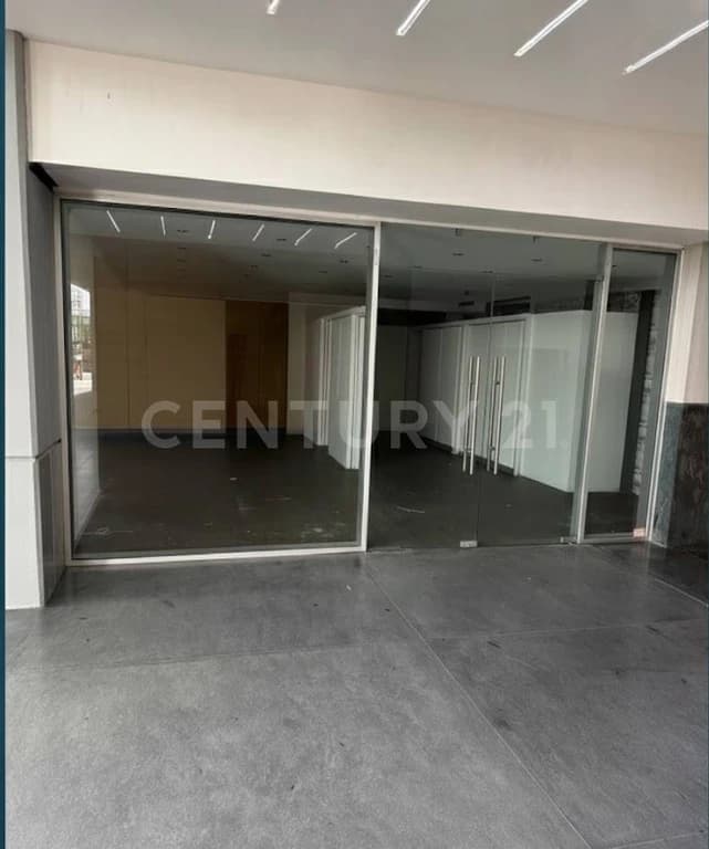 Gallery main