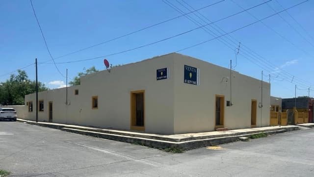 Cienega de Flores Centro TERRENO CON CASAS EN VENTA NL