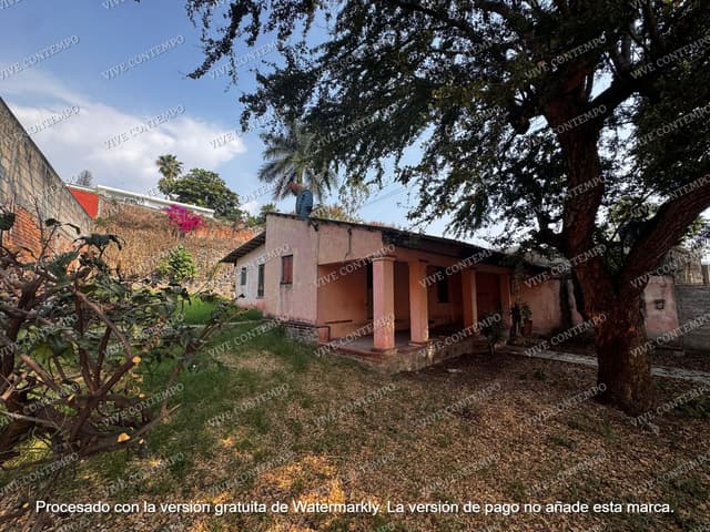 TERRENO CON CASA PARA REMODELAR Y POTENCIAL DE INVERSIÓN ILIMITADO