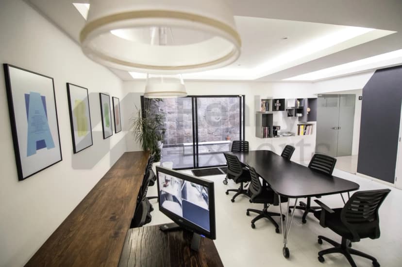 Gallery main