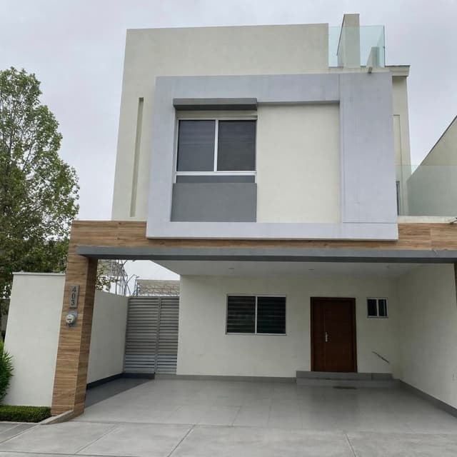 Casa en renta en Puerta de Hierro