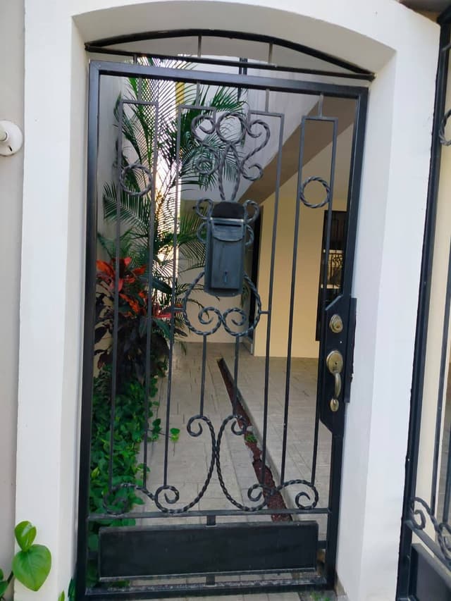 Renta casa Escobedo Cerradas de Anahuac Premier