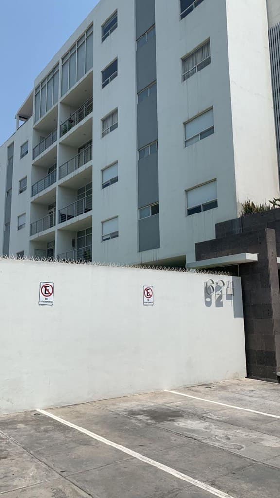 Departamento en renta Torre Obispado