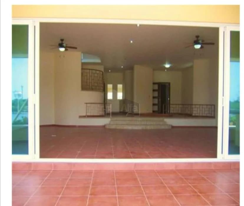 Gallery main