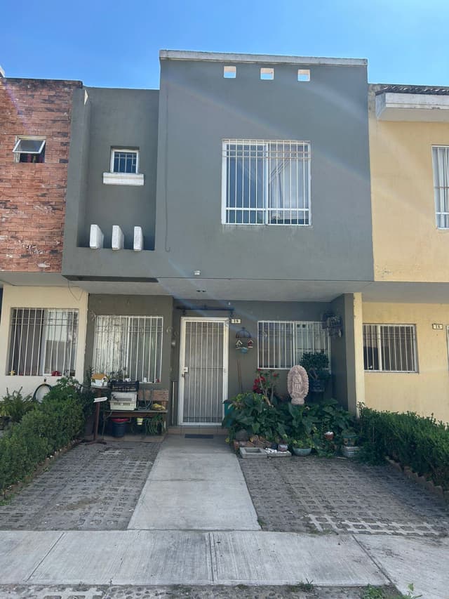 Casa en Parques de Tesistán