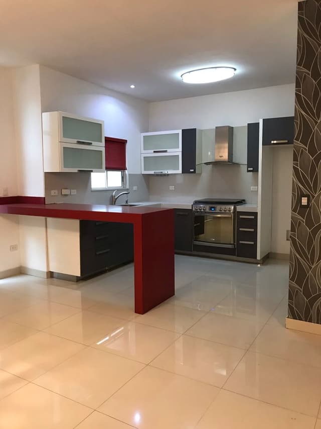 Casa en Renta Cumbres Elite