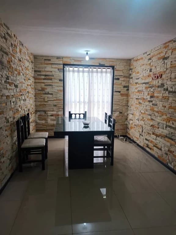 Gallery main
