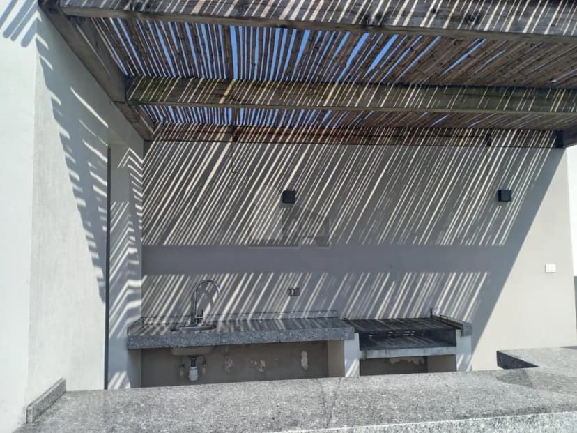 Gallery main