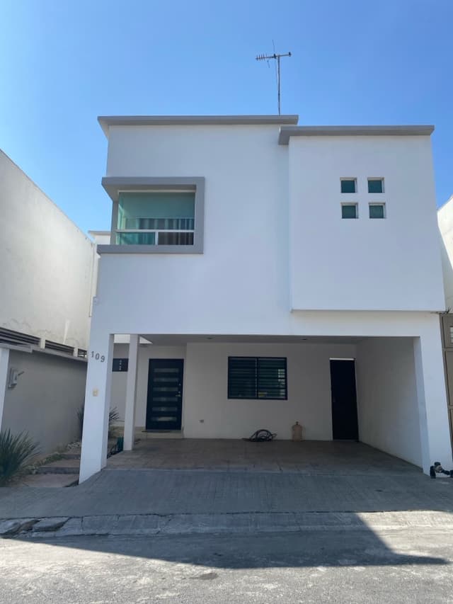 Casa en venta cumbres callejuelas