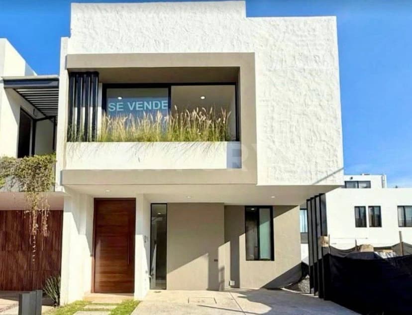 Gallery main