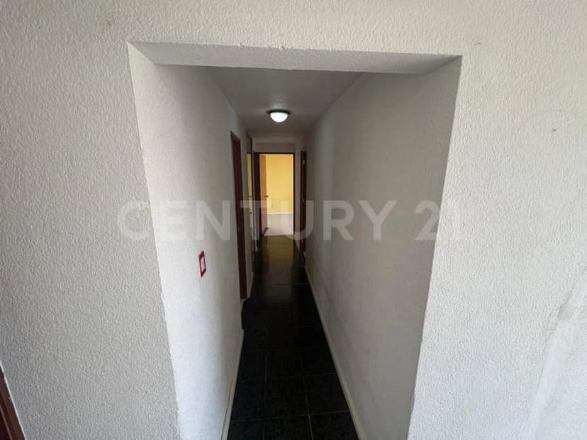 Gallery main
