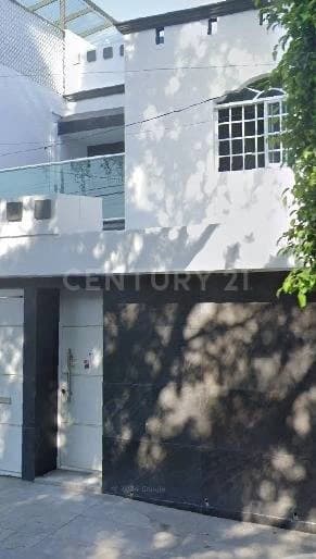 Gallery main