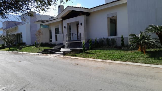 Casa en venta las misiones  carretera nacional