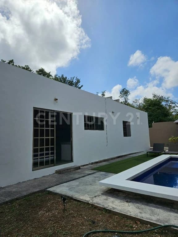 Gallery main