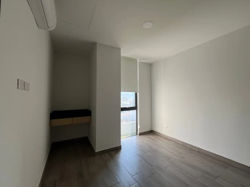 Gallery main