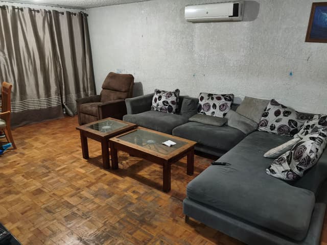 Renta de casa a un costado del tec