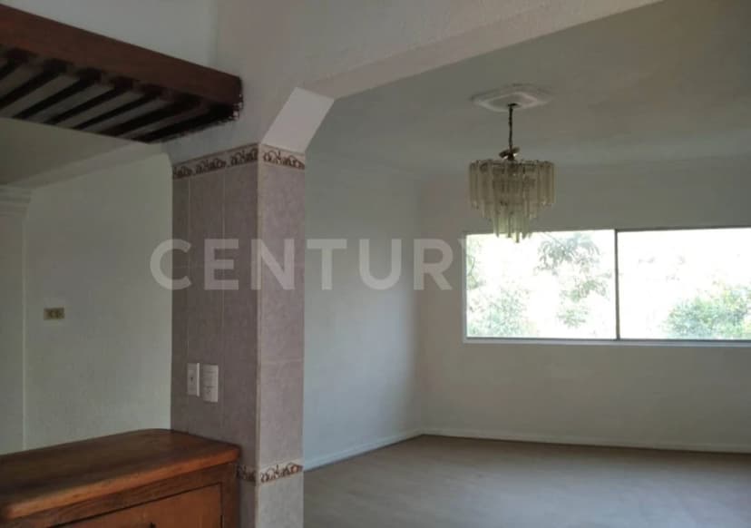 Gallery main