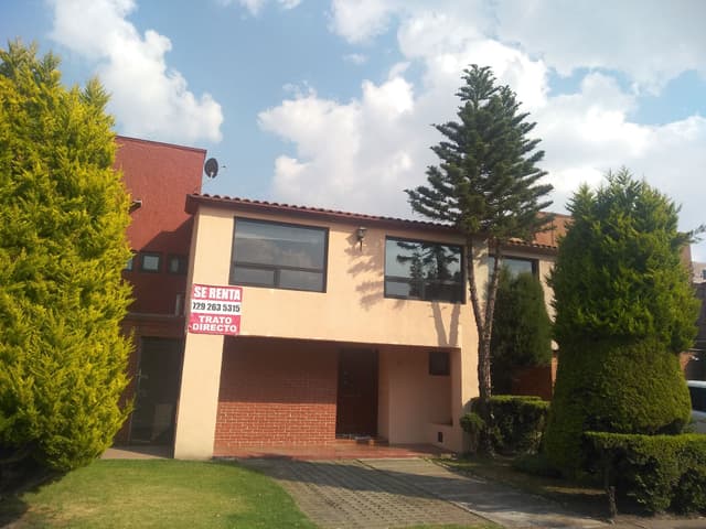 HERMOSA CASA EN RENTA EN RESIDENCIAL PRIVADO CON CASA CLUB – METEPEC