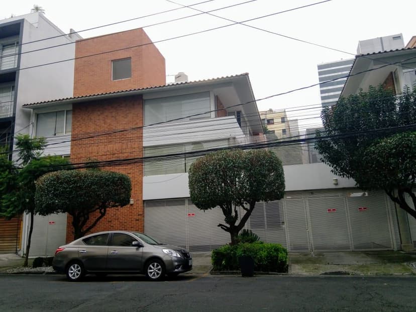 Gallery main