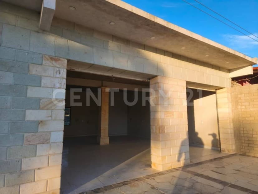 Gallery main