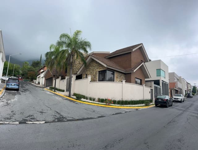 Vendo casa tres recamaras en Cumbres 4o Sector Monterrey, Nuevo Leon