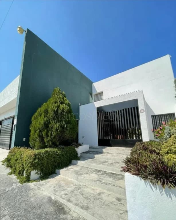 Gallery main