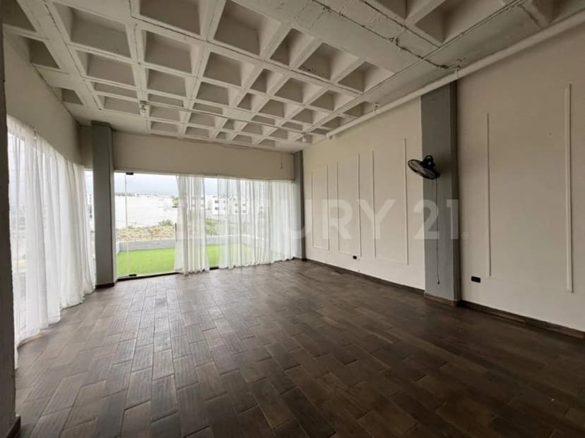 Gallery main