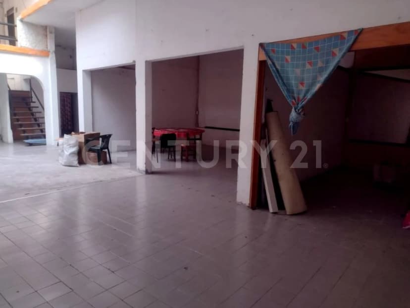 Gallery main