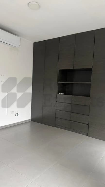 Gallery preview 3