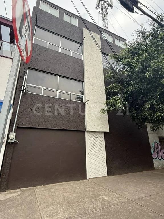 Gallery main
