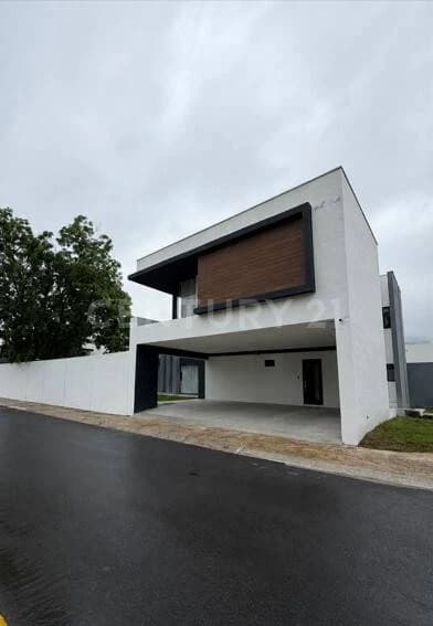 Gallery main