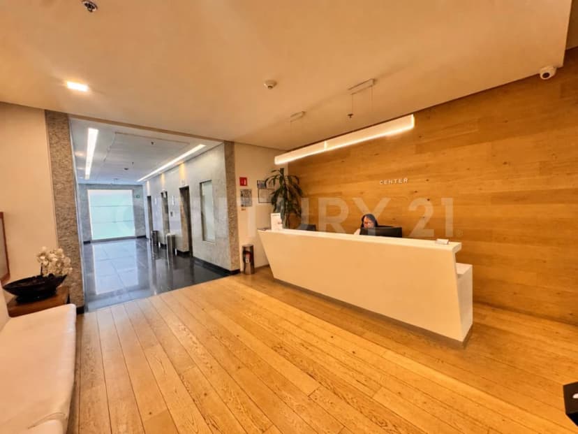 Gallery main