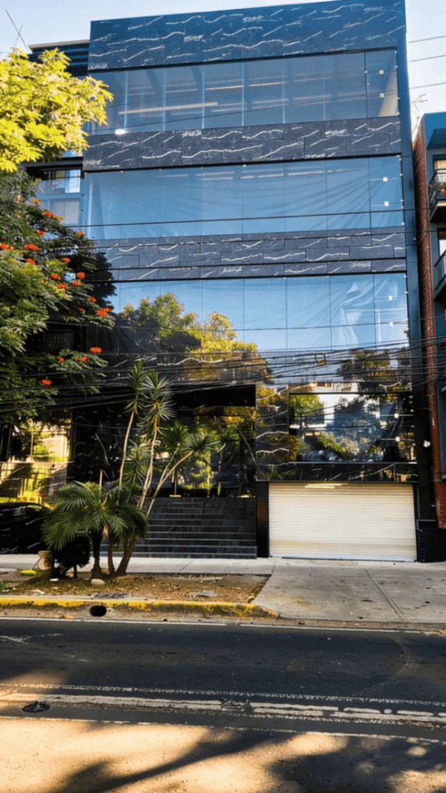 Local comercial en renta · Benito Juárez CDMX · 350 m² planta libre con tráfico orgánico garantizado por gimnasio activo