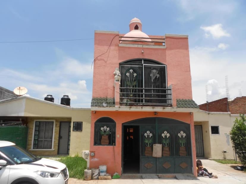 Gallery main