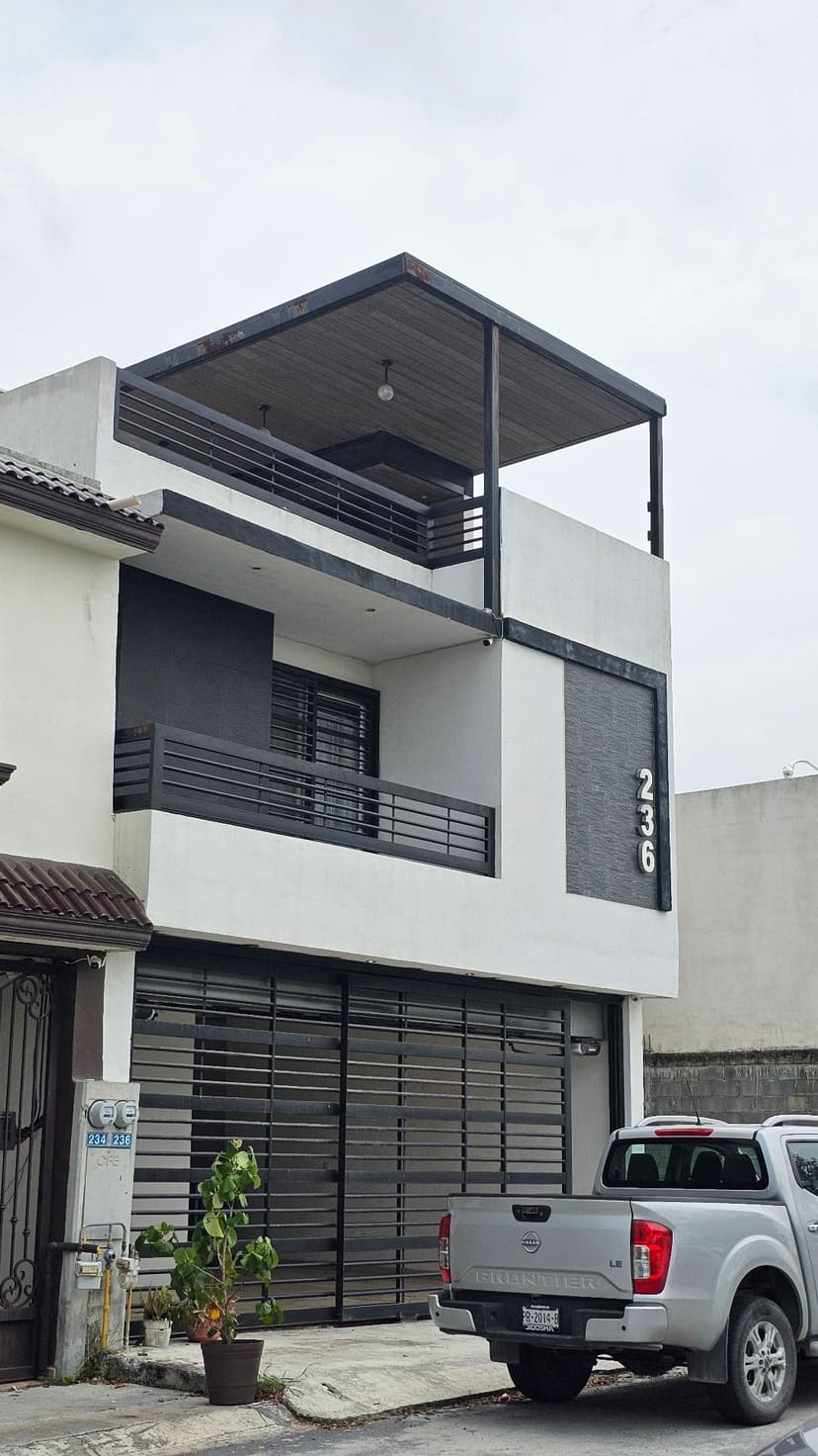 Gallery main
