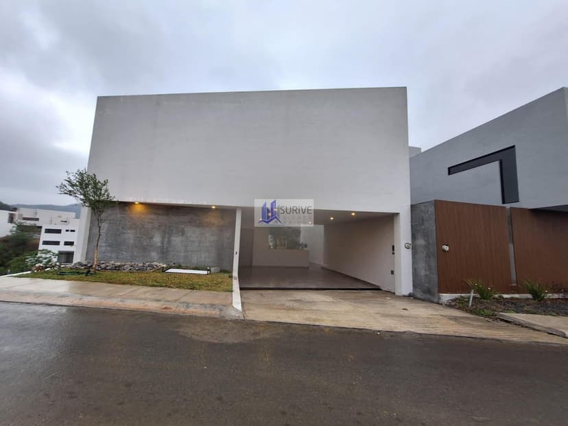 Gallery main