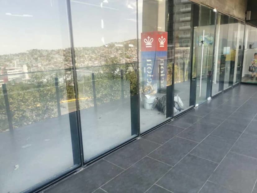 Gallery main