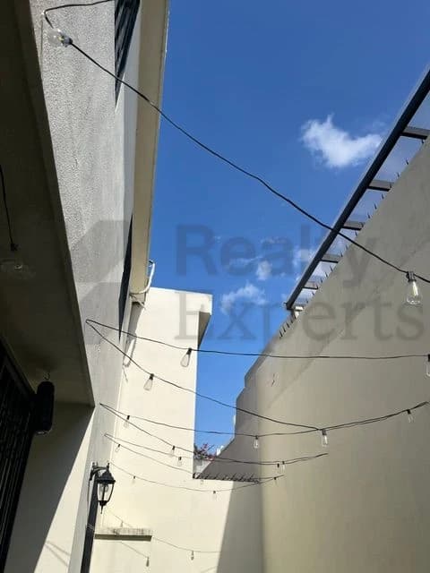 Gallery main