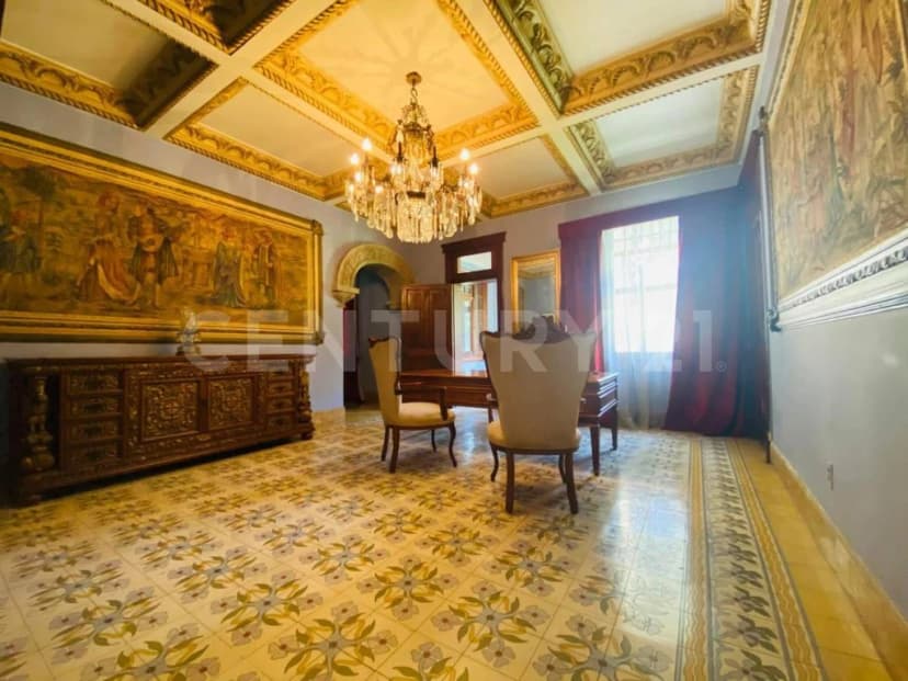 Gallery main