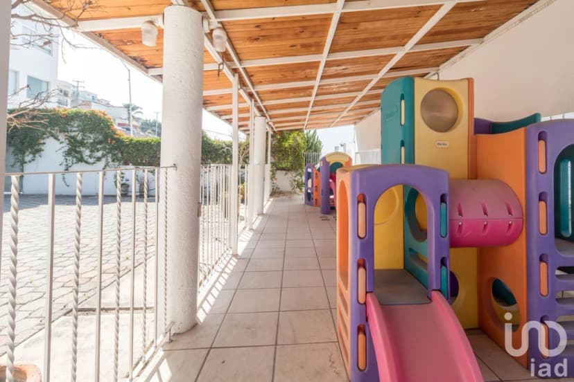 Gallery main