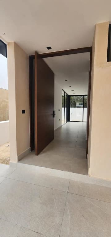 Gallery preview 3