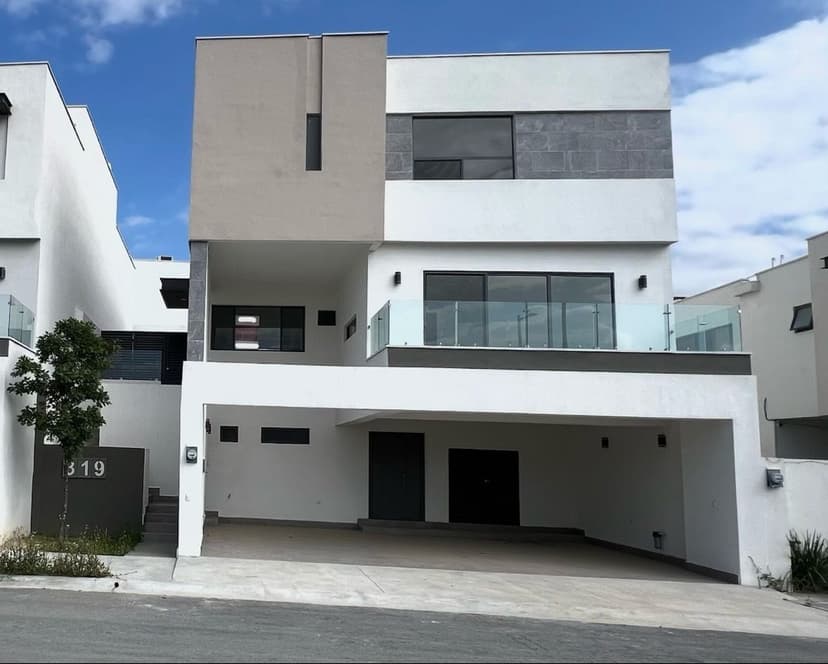 Gallery main