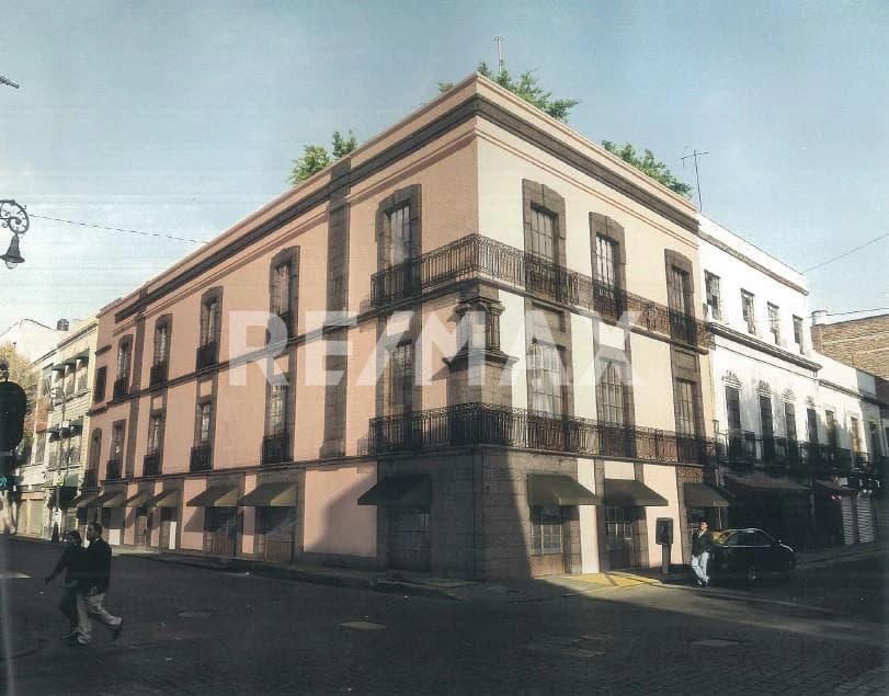 Gallery main