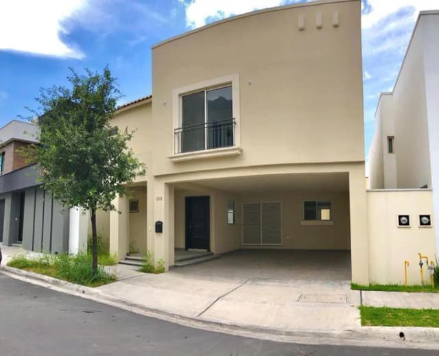 Casa en Renta en Bosques de las Cumbres, Monterrey, Nuevo León