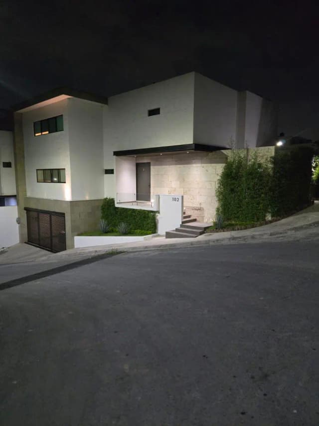 Casa en Venta en Cima de la Montaña, Monterrey, Nuevo León
