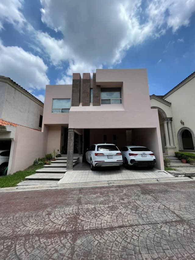 Casa en Venta en Las Privanzas, San Pedro Garza García, Nuevo León